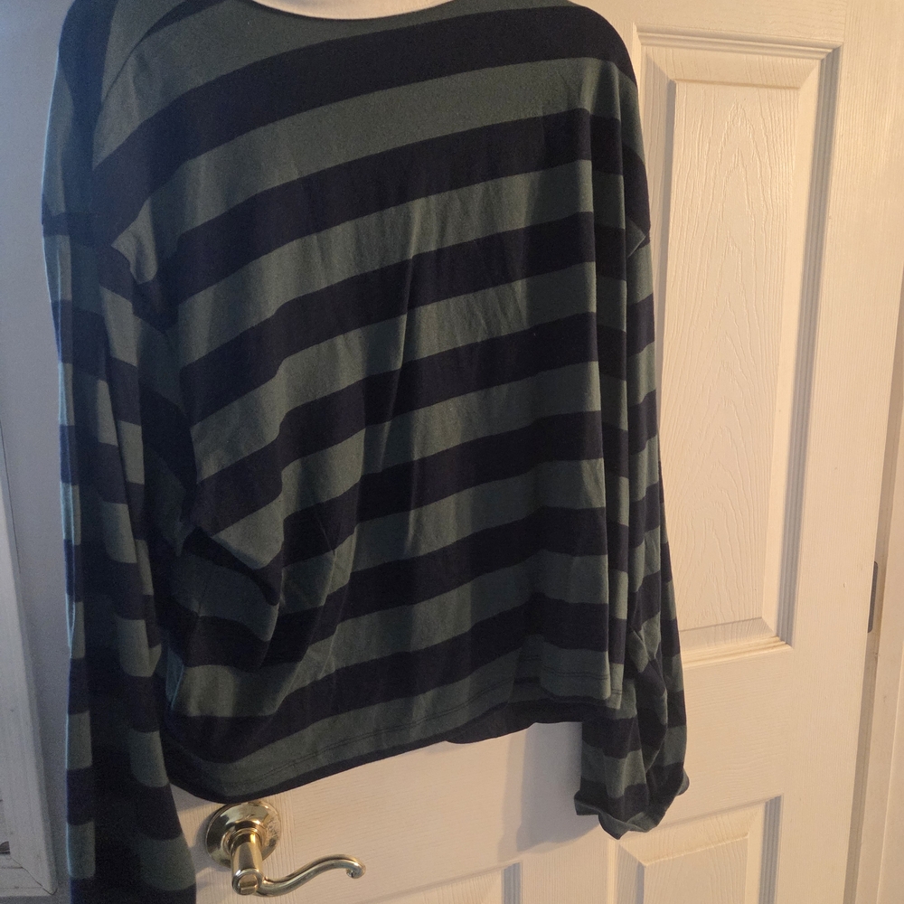GAP Women's Green and Black Striped Long Sleeve Top - Picture 3 of 3